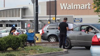 Act of kindness at a Walmart Parking Lot