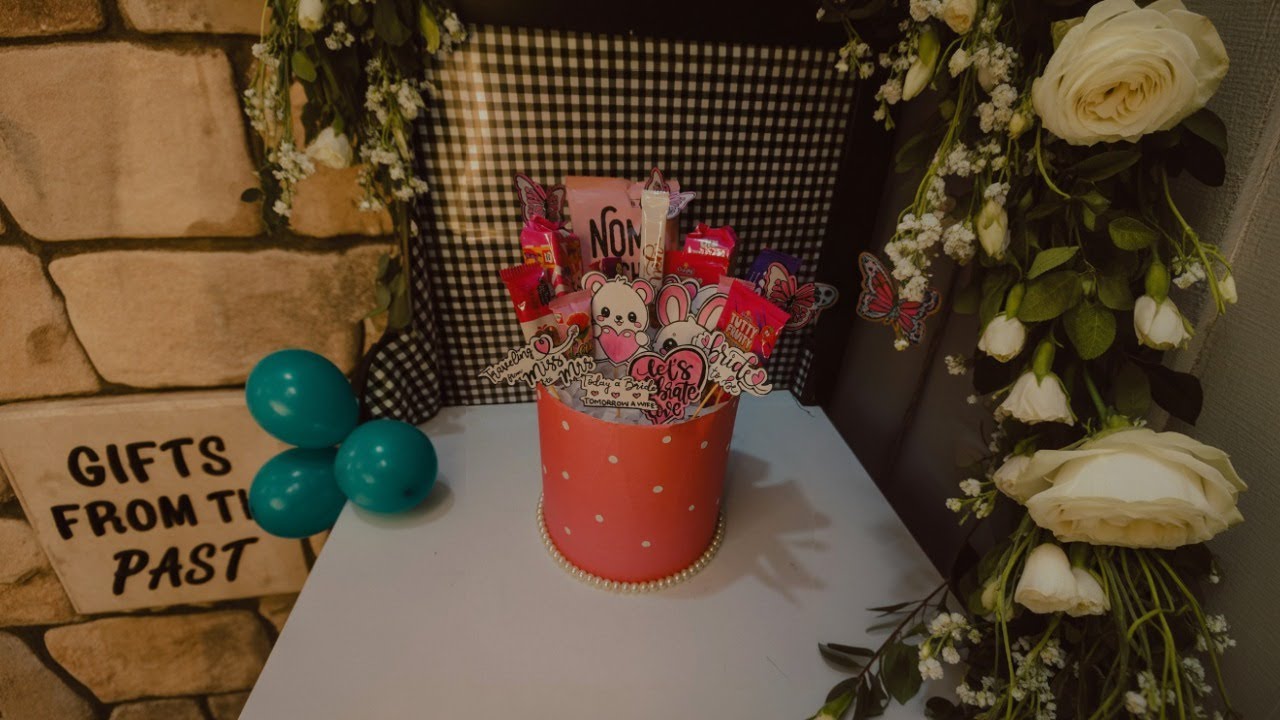 Snacks Gift Box  / Gift Hamper / DIY Snacks Hamper / Snacks Basket for gift 