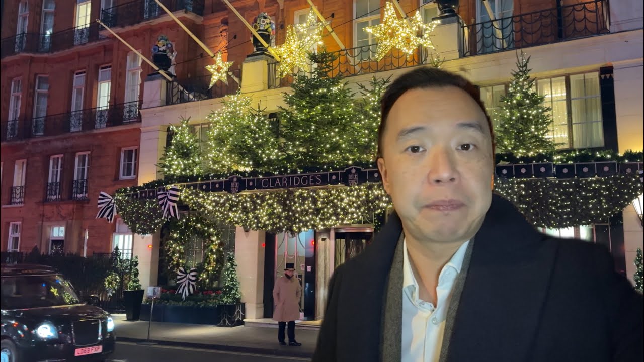 Неуютный рождественский ужин в отеле Claridge's