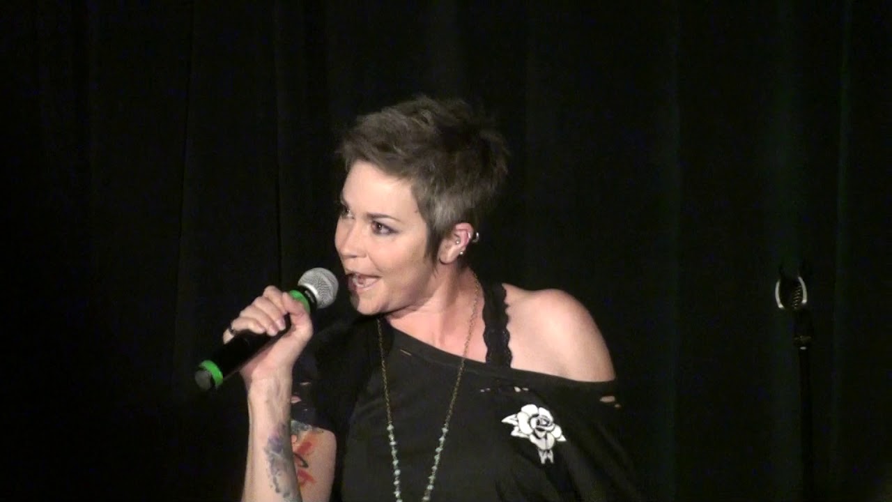 Kim Rhodes Singing "I Love It" at Supernatural Las Vegas Con 2019