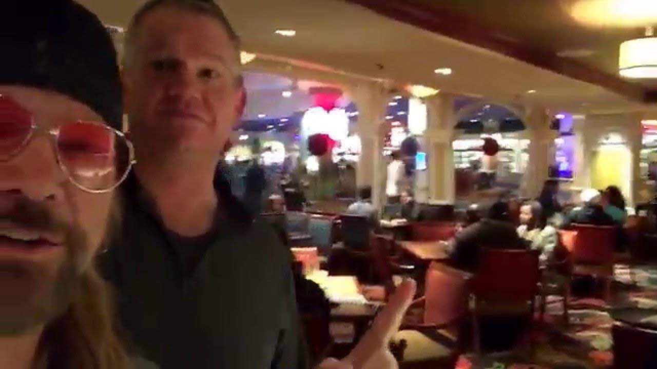 It's TINY ELVIS!  Waking up in Reno. Day 5