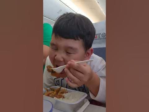 Онгоцны хоол таалагдсан шүү😋 - YouTube