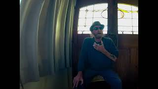 Famous the magpie calls Wealth