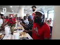 Dallas Cowboys veterans serve up 'Early' Thanksgiving dinner at Salvation Army