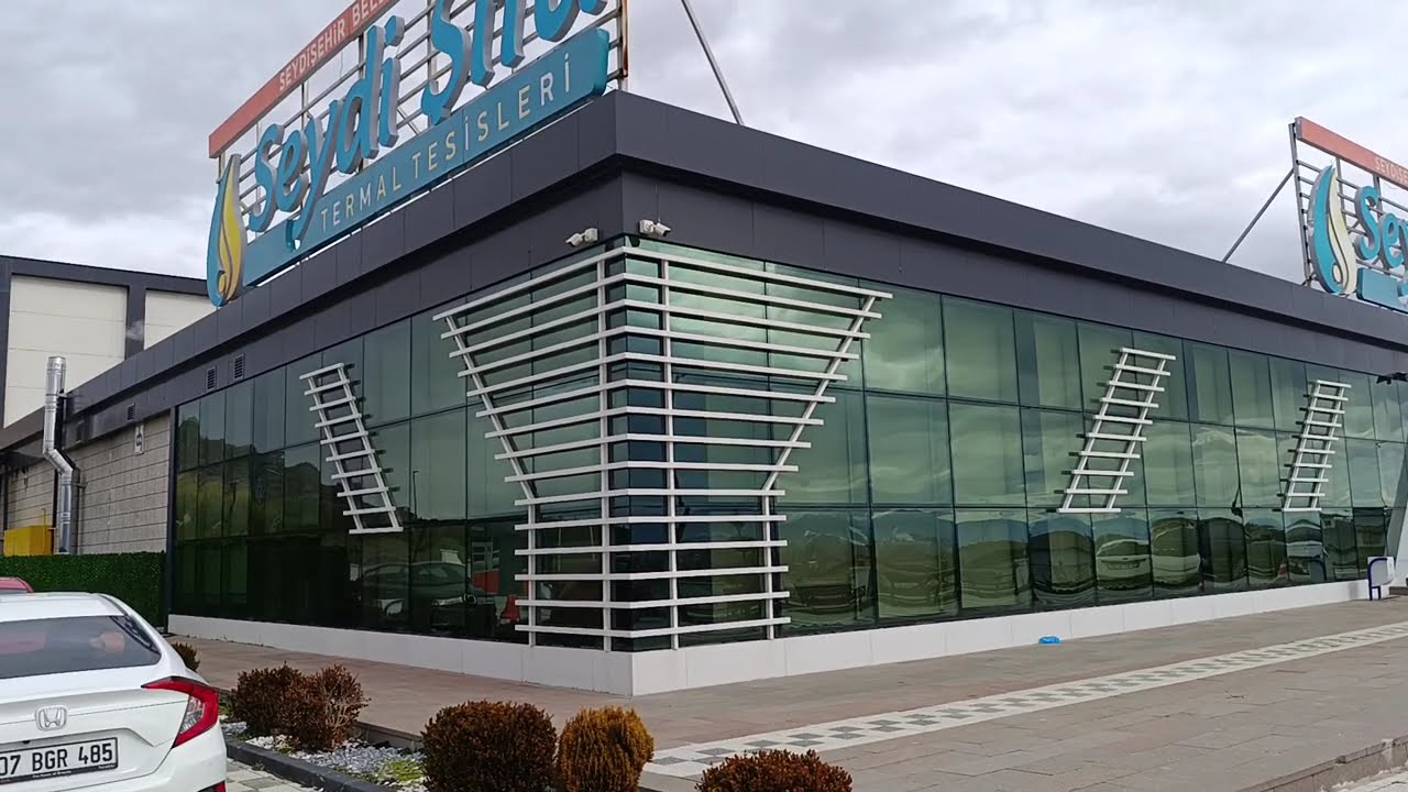 Seydi Şifa Seydişehir Belediyesi Termal tesisleri ve şehir manzarası.Termal tesis tertemiz,uygun.