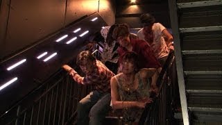 Hundreds of zombies attack a tower in Tokyo for Halloween