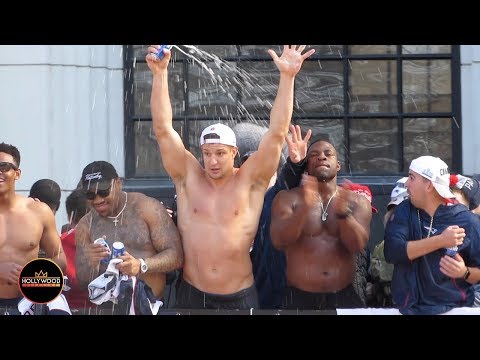 Video: Gronk Rob Gronkowski Таза Баасы: Wiki, Үй-бүлөлүү, Үй-бүлө, Үйлөнүү той, Айлык, Бир туугандар