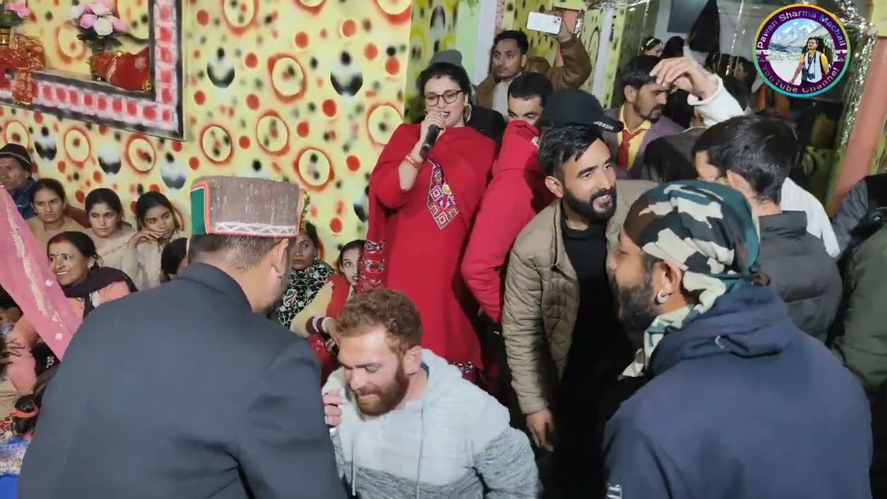 Neeru rana live performance at machail//#machailpaddar#youtubevideo #viralvideo #paddarisong