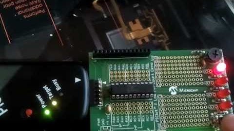 Demonstration of a game made using a PICKit 2 Starter Kit