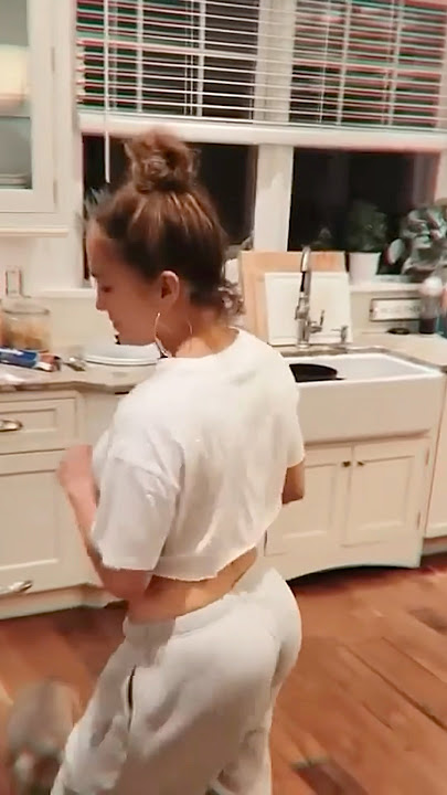 Jennifer Lopez Cooking & Dancing #JLo #Shorts