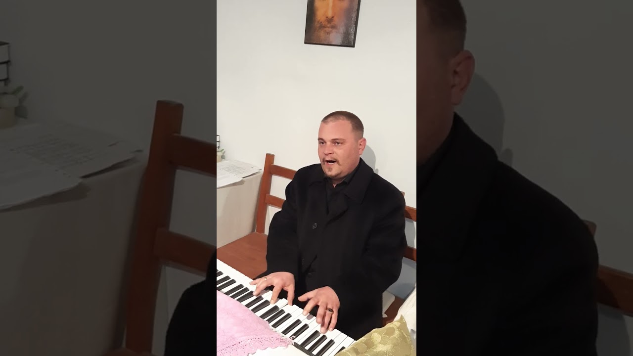 Uram, jó nekünk itt lenni