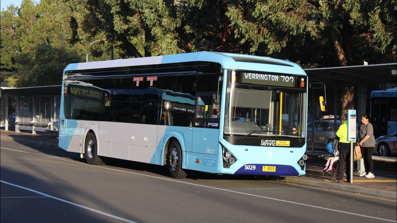 Busways Custom Denning Element 2 m/o8827 (5028) [Route 770]