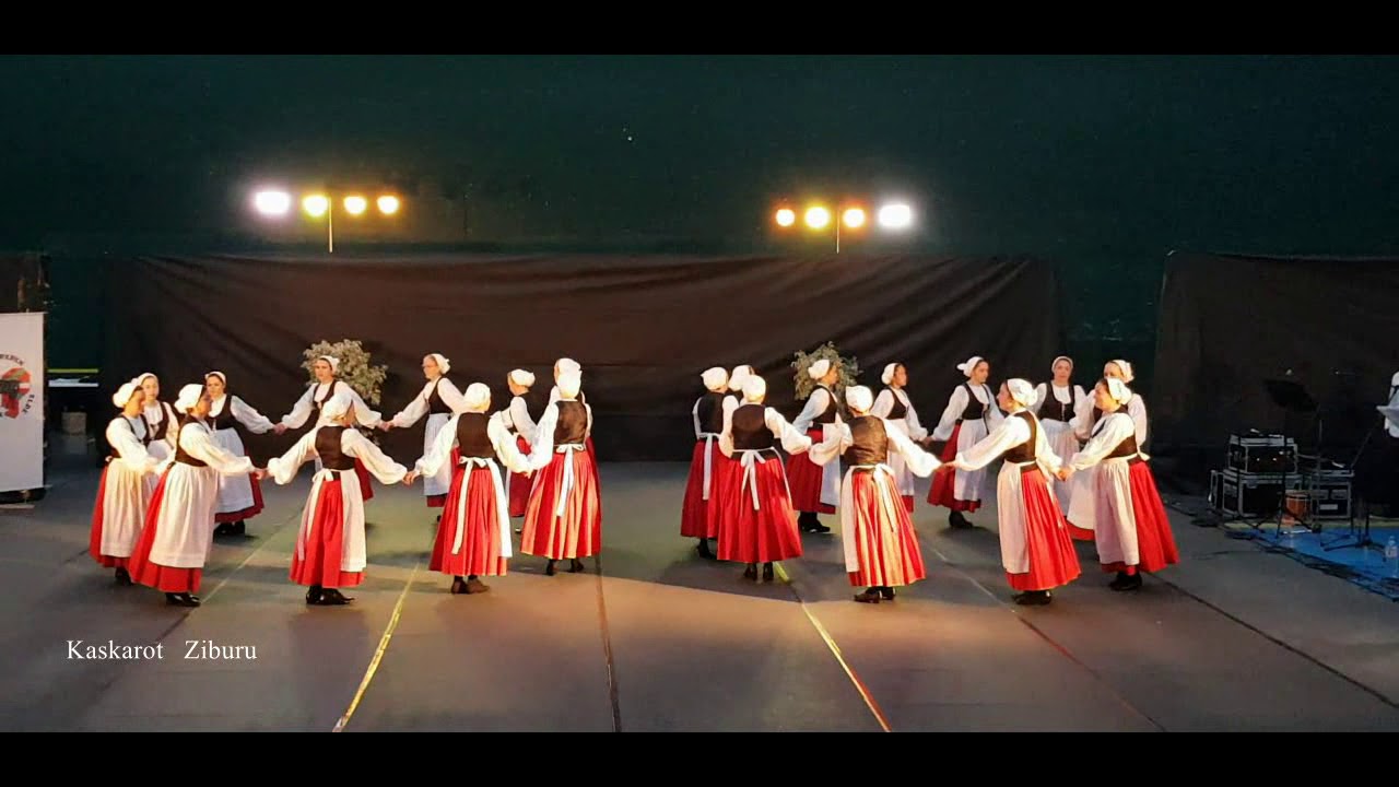 03 Irradaka helduak - Akelarre Dantza - Hendaya