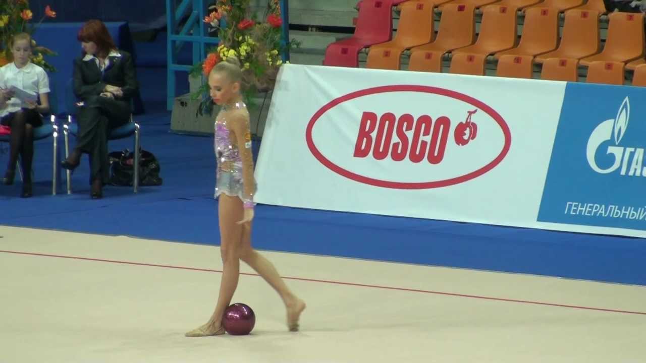 Яна Кудрявцева ball RUS GP Moscow 2012
