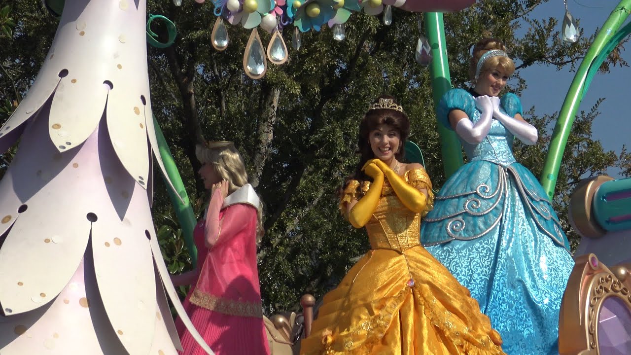 Tdl パレードがやって来た プリンセス登場 ハピネスイズヒア Parade Is Coming Happiness Is Here Princess Appeared Youtube