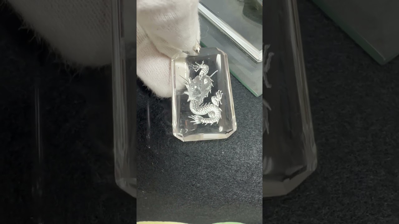ラブラドライト 龍彫り ペンダントトップ 天然石 パワーストーン 長石 