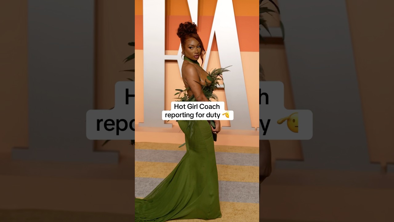 green emerald velvet dress Megan Thee Stallion - Megan