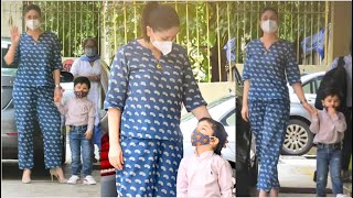 PREGNANT Kareena Kapoor Steps Out With SON Taimur For A Evening Walk