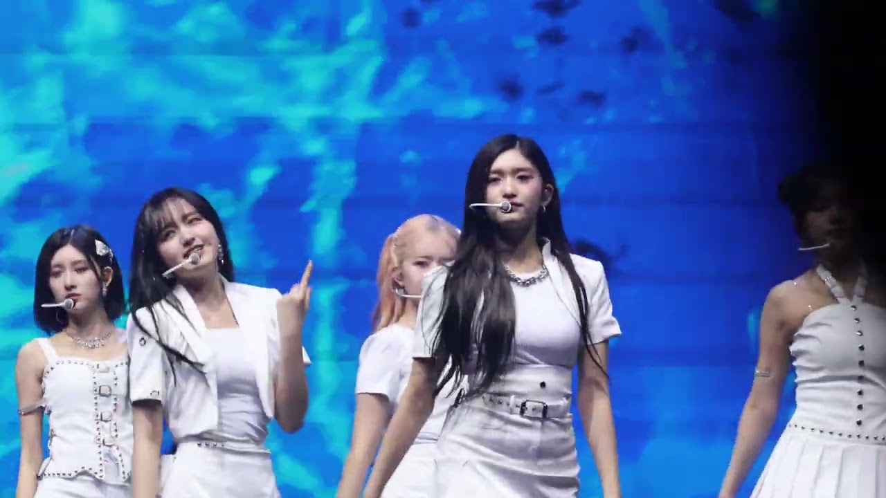 [4K 60P]230625 아이브 대만 팬콘 이서 BLUE BLOOD 직캠 IVE The Prom Queens in Taipei Leeseo Focus FANCAM