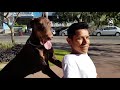 Un doberman entrenado es el motor de un joven tapatío en una silla de ruedas