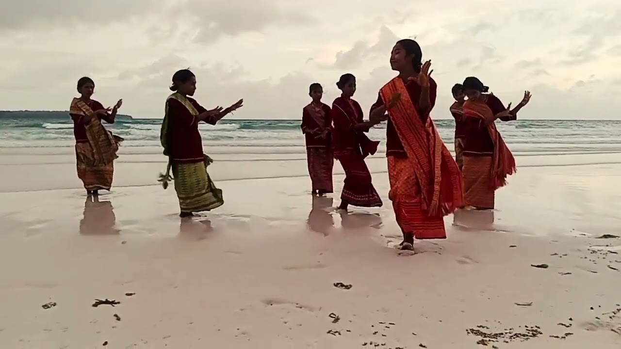 Tarian Sosoi Adat_Vat