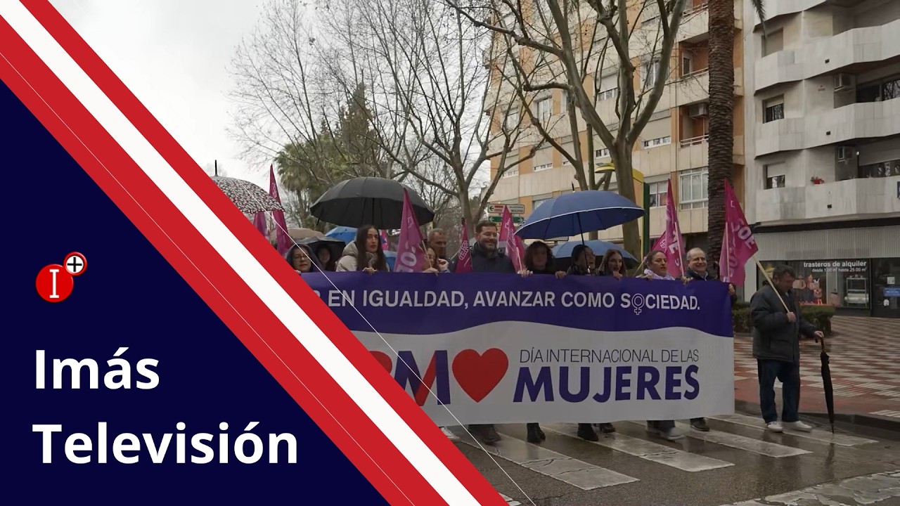 MÁS de 500 PERSONAS PARTICIPAN en la MANIFESTACIÓN del 8M en CIUDAD REAL