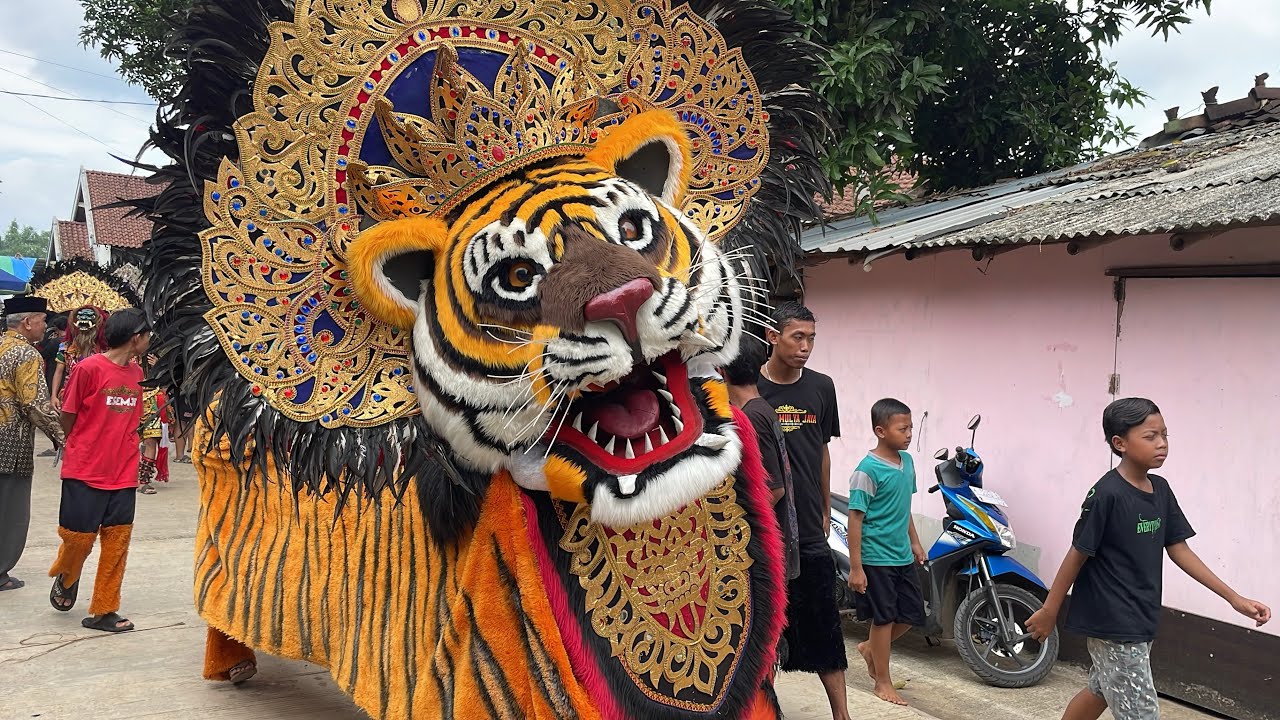 KIRAB MERIAH BARONGAN SEKAR MULYA JAYA DI KENDENG SIDIALIT WELAHAN