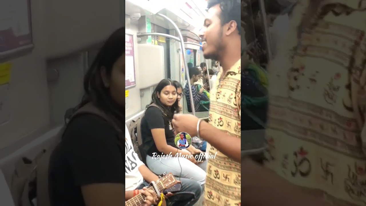 KAHO NA KAHO || Arbic Song || 😍Awesome Singing Reaction in Metro || 