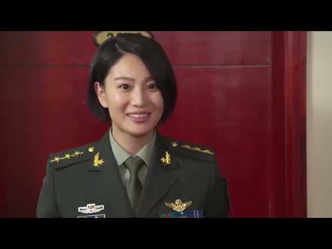 Thumbnail for 女兵帶營長回家，到門口喊了聲媽，營長當場嚇得立正敬禮
