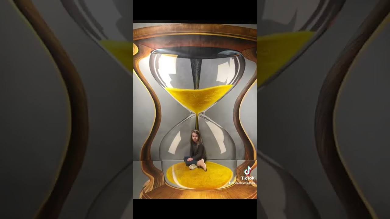 Lea Plays at 3D DOUBT YOUR EYES Exhibition / Video for kids /Fun Kid /Kids Life / Уникална Изложба