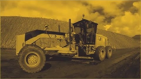 Cat® Motor Graders With Eric Kohout | Control Bounce & Turns
