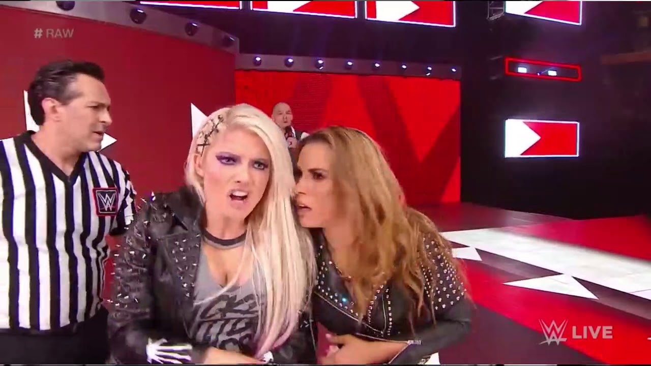 Ronda Rousey vs. Ruby Riott: Raw - YouTube