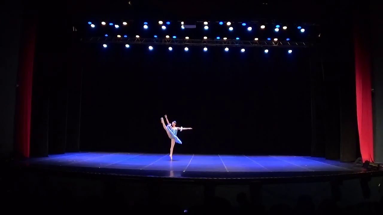 Maria Giovanna - Princesa Florine - Alexandre Mendes Ballet - Passo de Arte Indaiatuba 2015 video phone é a continuação de telephone