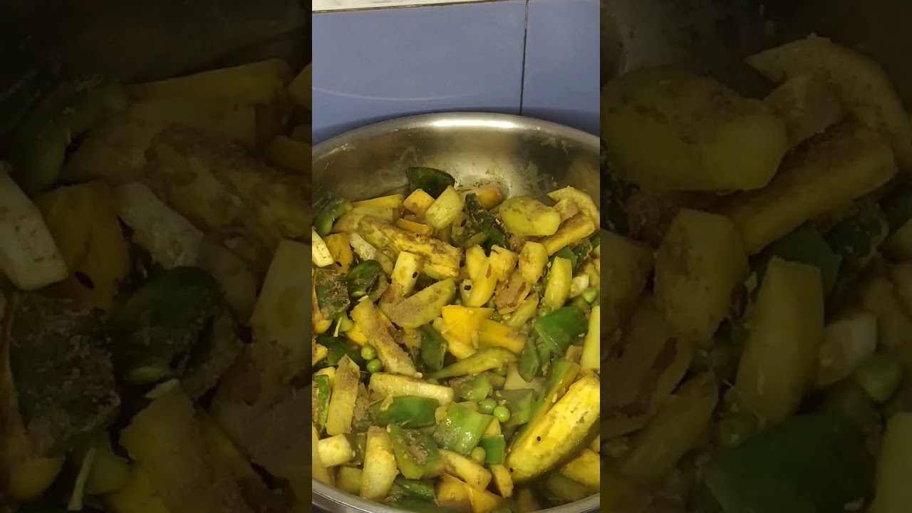 Paanchmishali torkari aar luchi || পাঁচমিশালি তরকারি আর লুচি #food #cookingshorts #cooking #recipe 