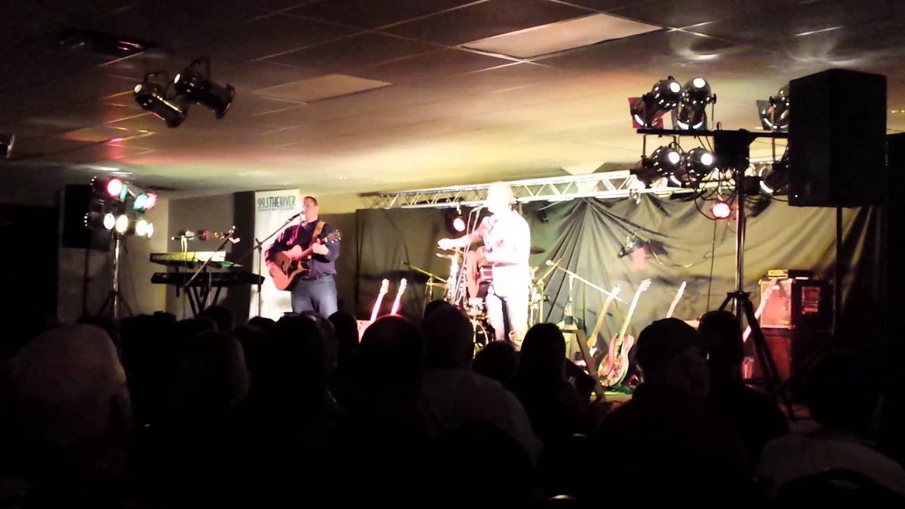 Half Snapped opening for Matt Minglewood at Riverside Entertainment