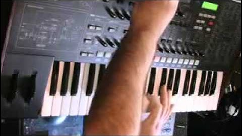 "Frequency" Korg MS2000B