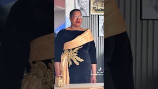 Akabaga Ka Hon Nammere Nga Ayingila Ennyumba