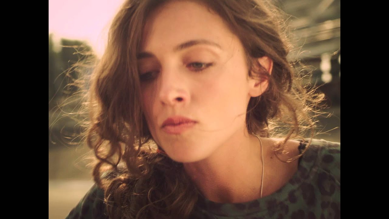 Watch Lisza - La Cavale on YouTube Watch Lisza - La Cavale on YouTube