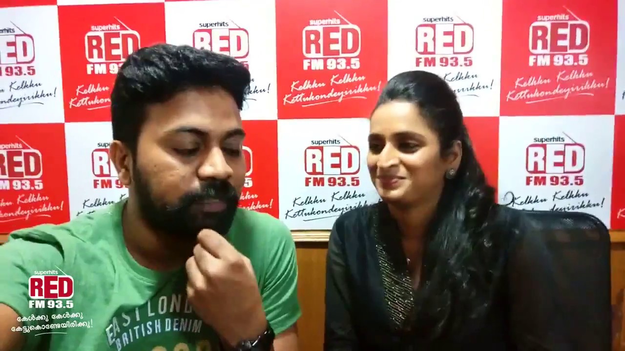 Surabhi Lakshmi with RJ Mike in Red FM Red Carpet | Minnaminungu the ...