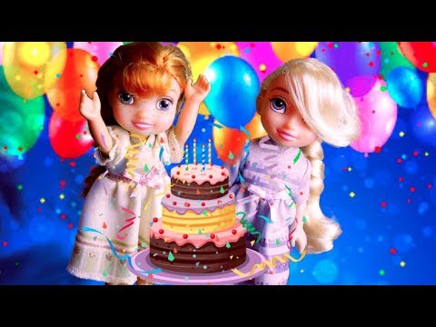 Elsa's BIRTHDAY party ! Elsa and Anna toddlers party with friends ...