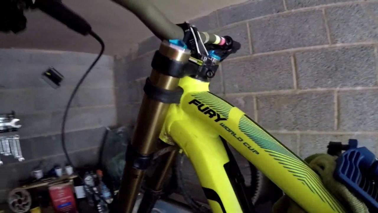 Serwis olejowy amortyzatora fox 40 (serwisy kłamią i naciągają na koszty)