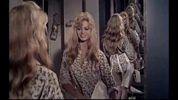 Où vit actuellement Brigitte Bardot ?