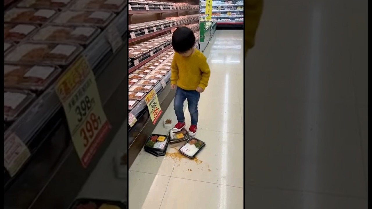 こどもがスーパーの弁当を踏むトラブル