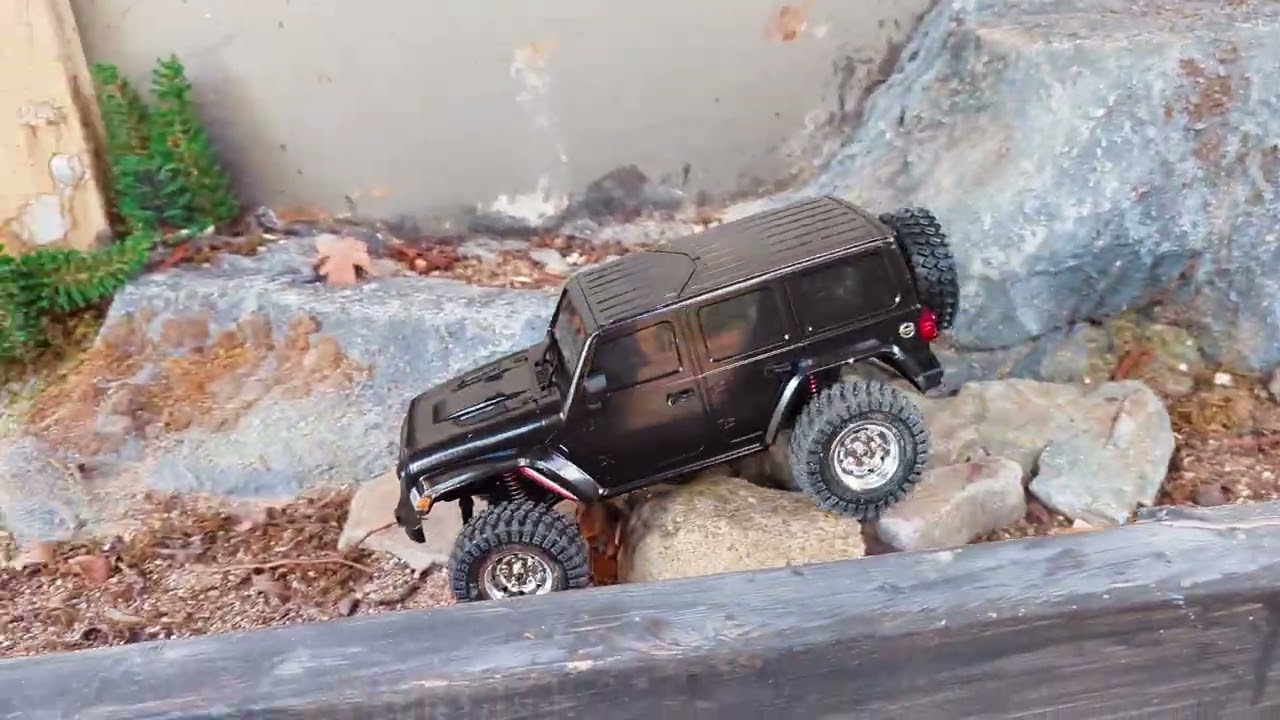 JJRC C8801 Pro Rc Attempt,s the impossible mini crawler course at