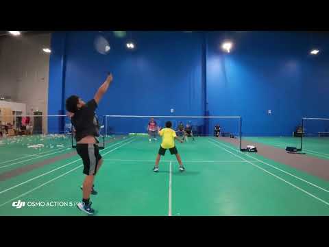 Badminton Doubles | Gian/Uziel vs Dad/Lucas - YouTube