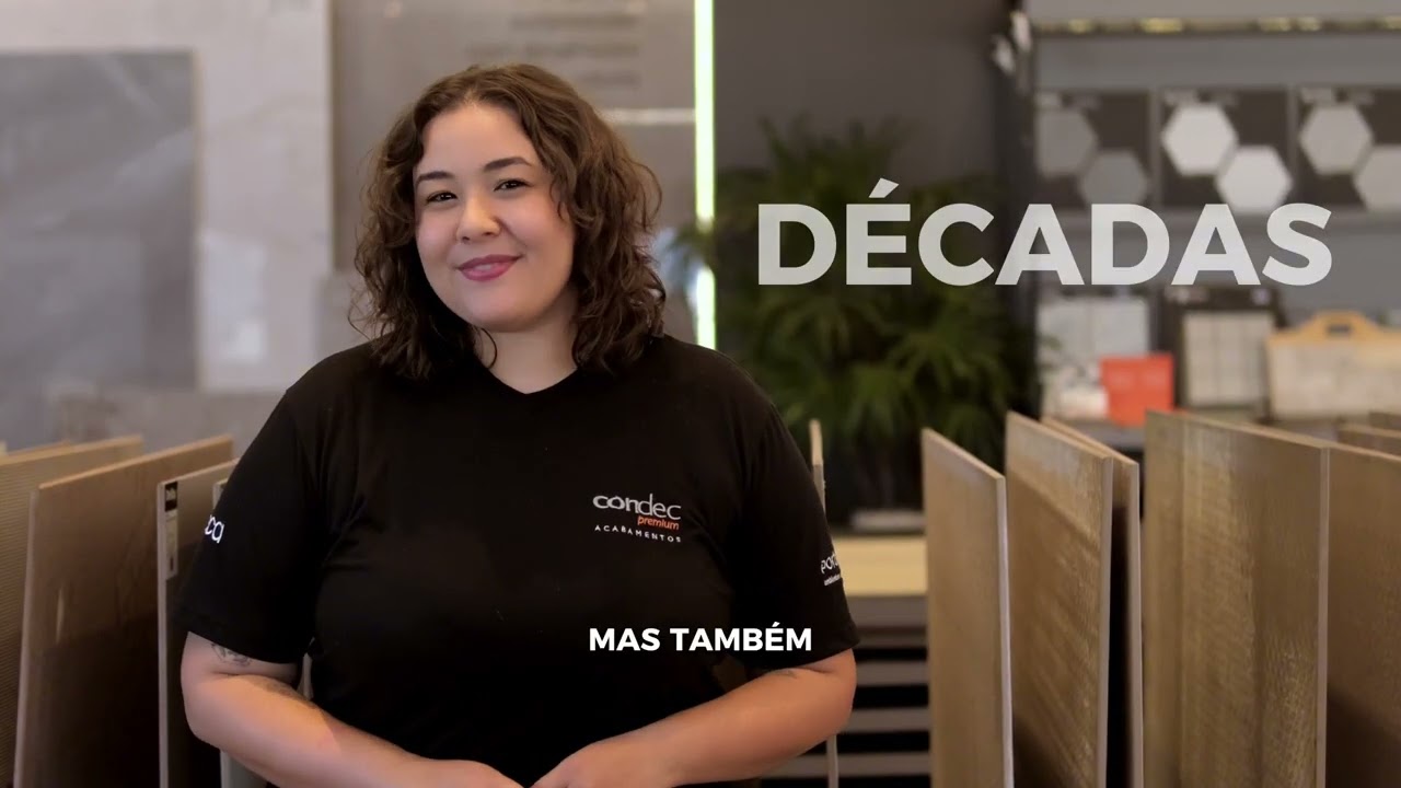 Colaboradora da Condec contando d�cadas de hist�ria