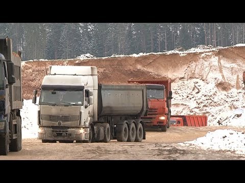 Жители Игнатово попытались перекрыть дорогу к карьеру