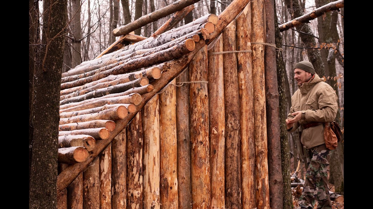 Bushcraft camp : permanent shelter construction 2021 ( part 1 ) 