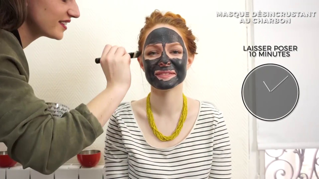 Comment réaliser un masque désincrustant au charbon pour un peau nette