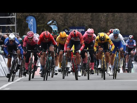 PARIS-NICE 2023 - Le résumé de la 2e étape avec le coup double de Mads Pedersen